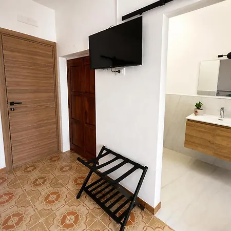 O'chianu 3* Lascari